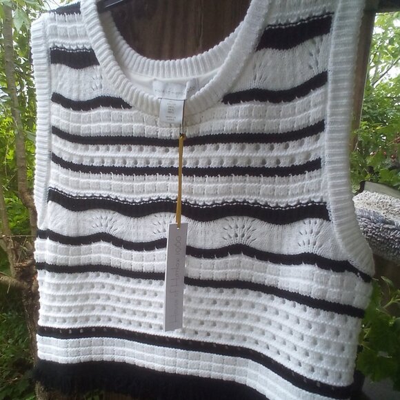 House of Harlow 1960 2PC Crocheted Blck/Whte Stripe Top & Maxi Skirt Size: L NWT - Picture 7 of 12